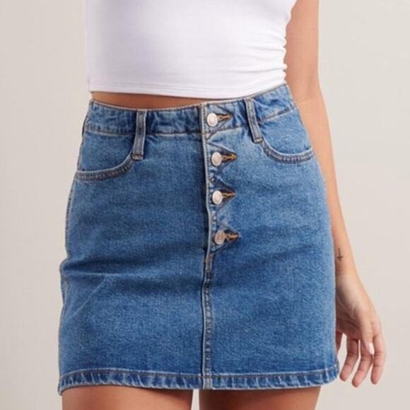 NWOT Garage Women's Retro Jean Mini Skirt Exposed Botton Fly sz. M - Picture 1 of 8